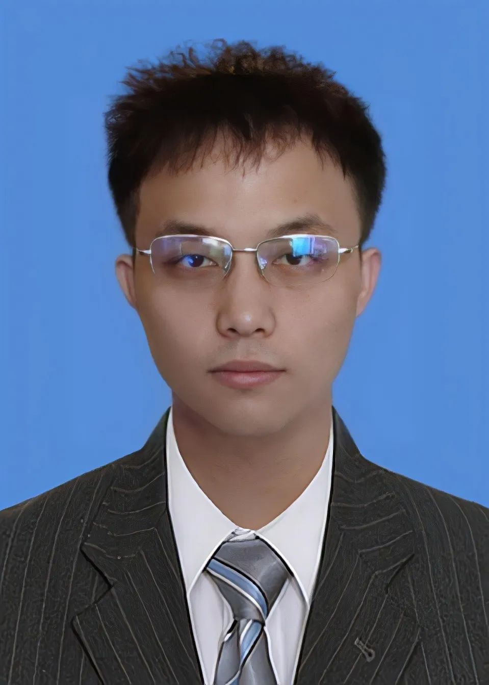 刘鹏.jpg 图片